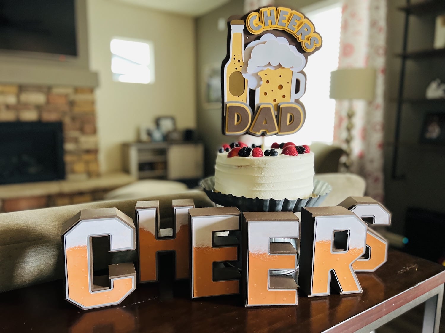 Super Dad Cake, Father's Day Delivery in Ahmedabad – SendGifts Ahmedabad