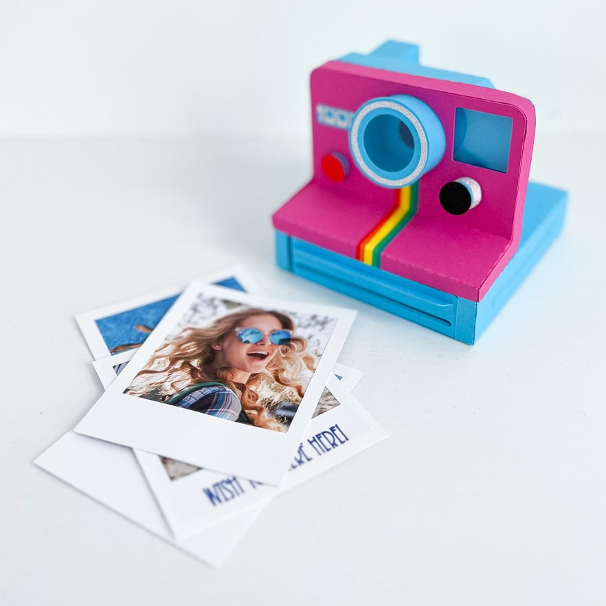 3D paper camera with photos